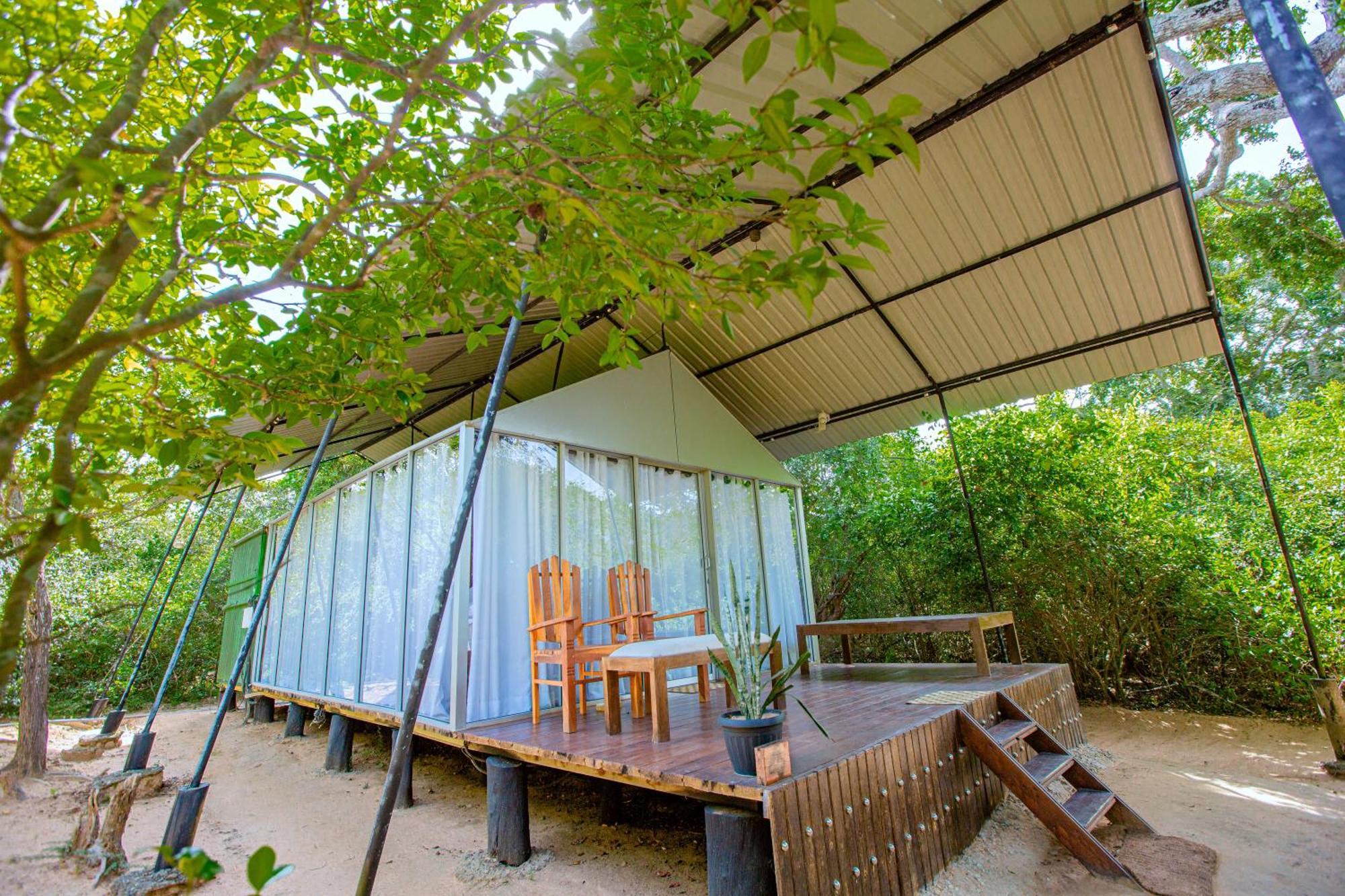 Lowin Parque nacional Yala Exterior foto