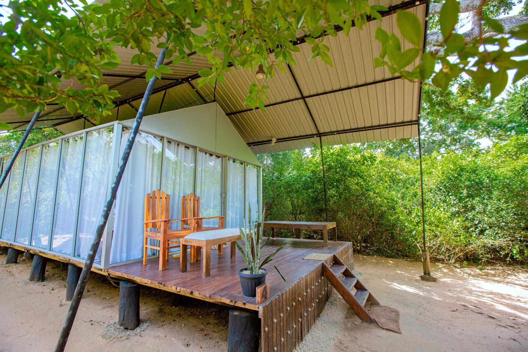 Lowin Parque nacional Yala Exterior foto